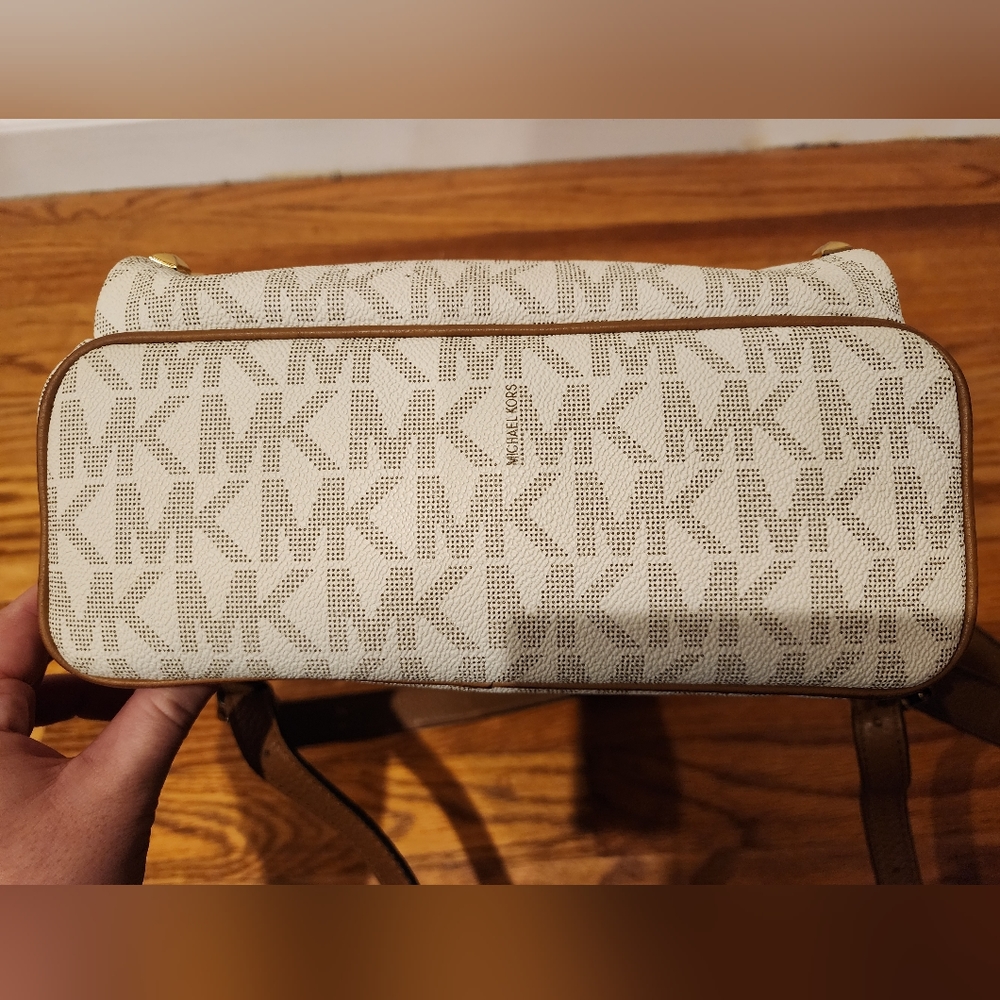 Michael Kors Bookbag - Picture 5 of 8
